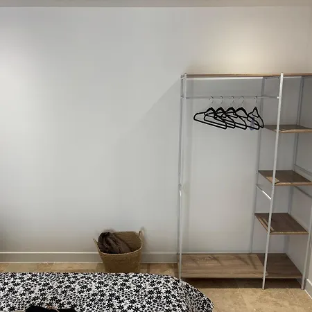 Chaleureux T1 Avec Balcon Διαμέρισμα